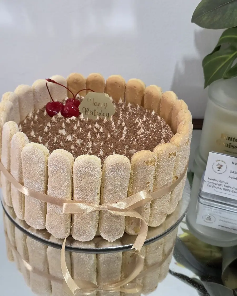 Tiramisu cake