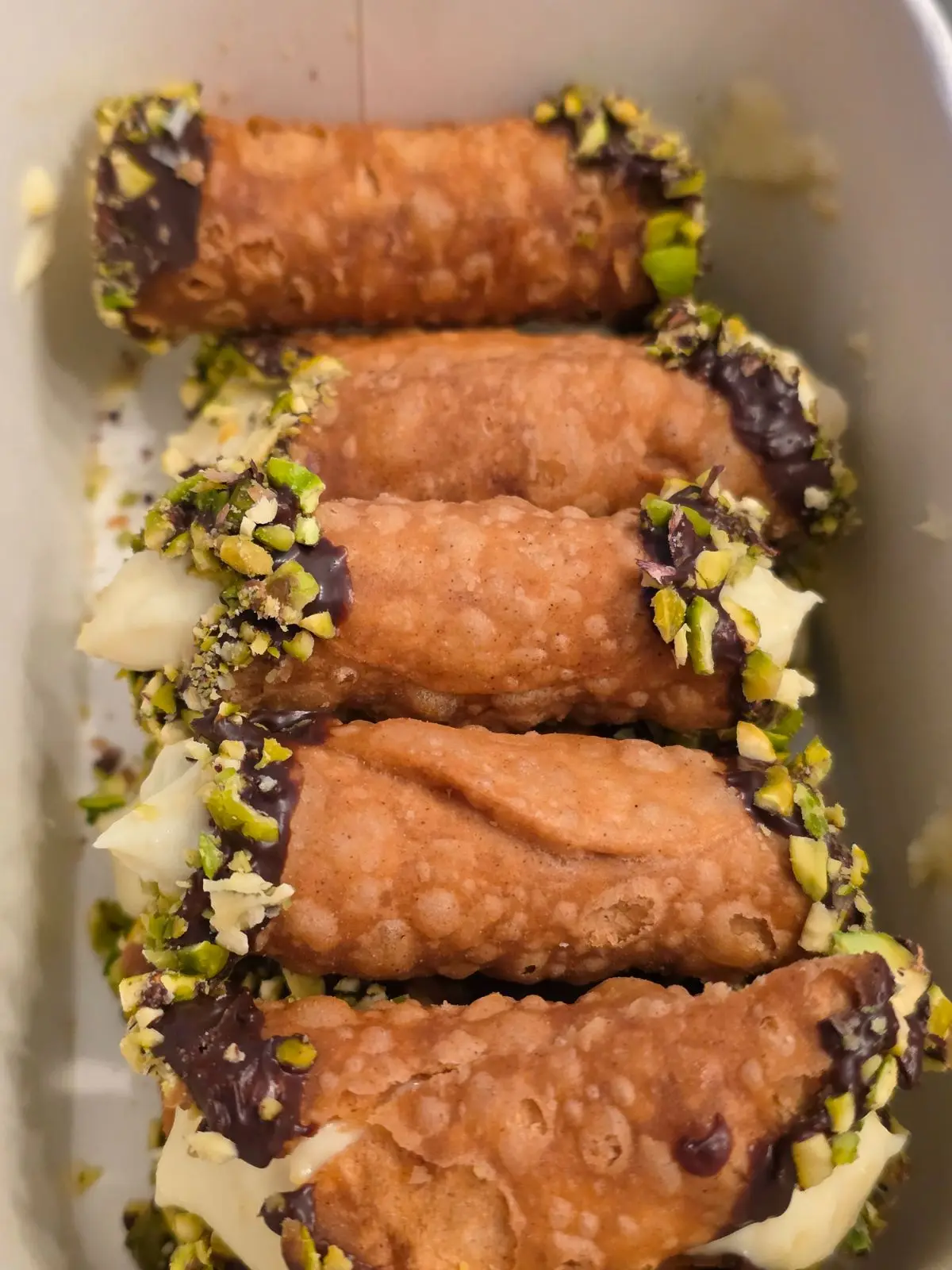 Pistachio cannoli